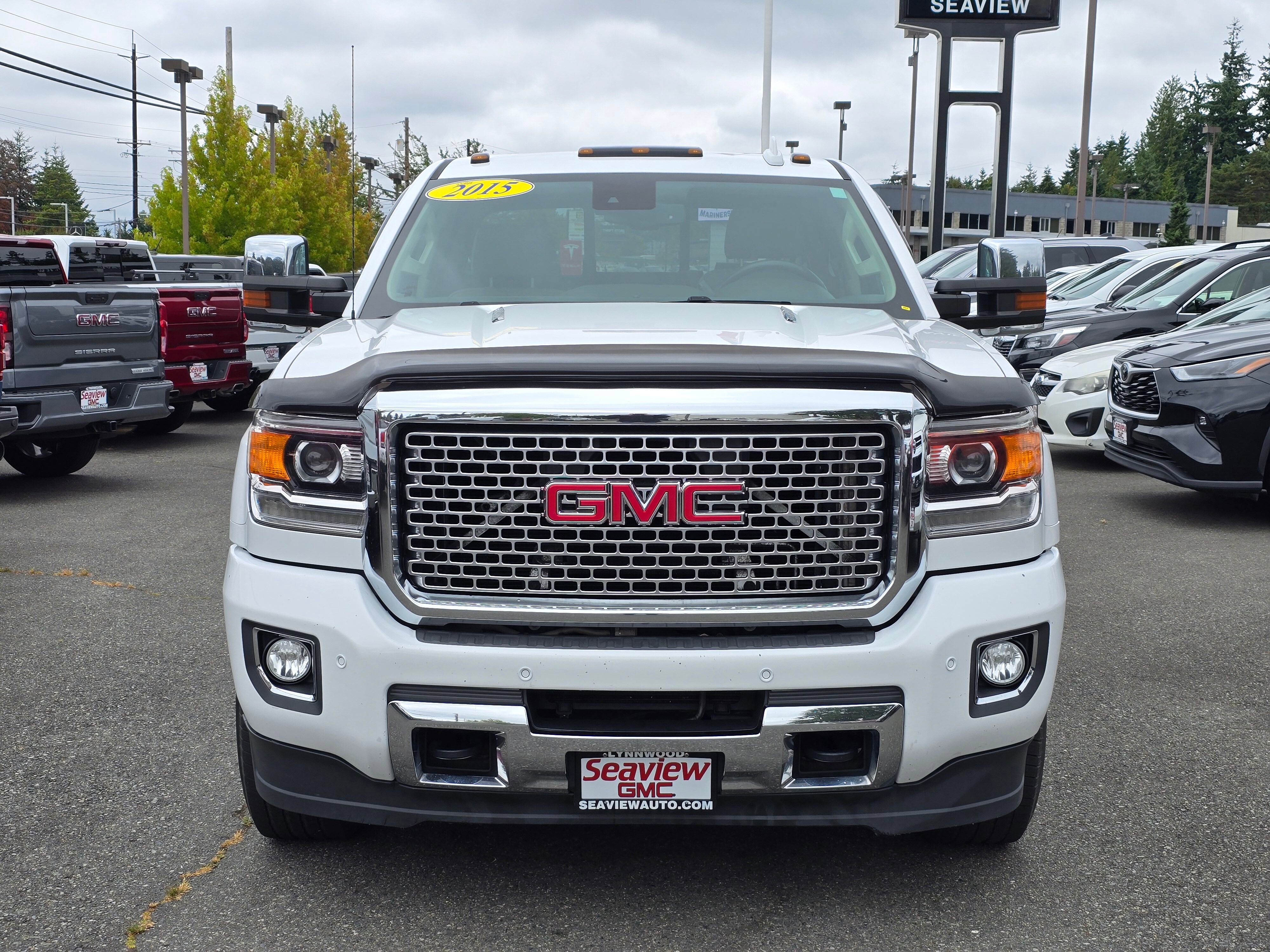 Used 2015 GMC Sierra 3500 Denali w/ Duramax Plus Package image 2