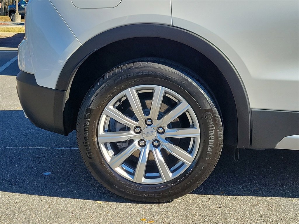 Used 2023 Cadillac XT4 Premium Luxury image 7