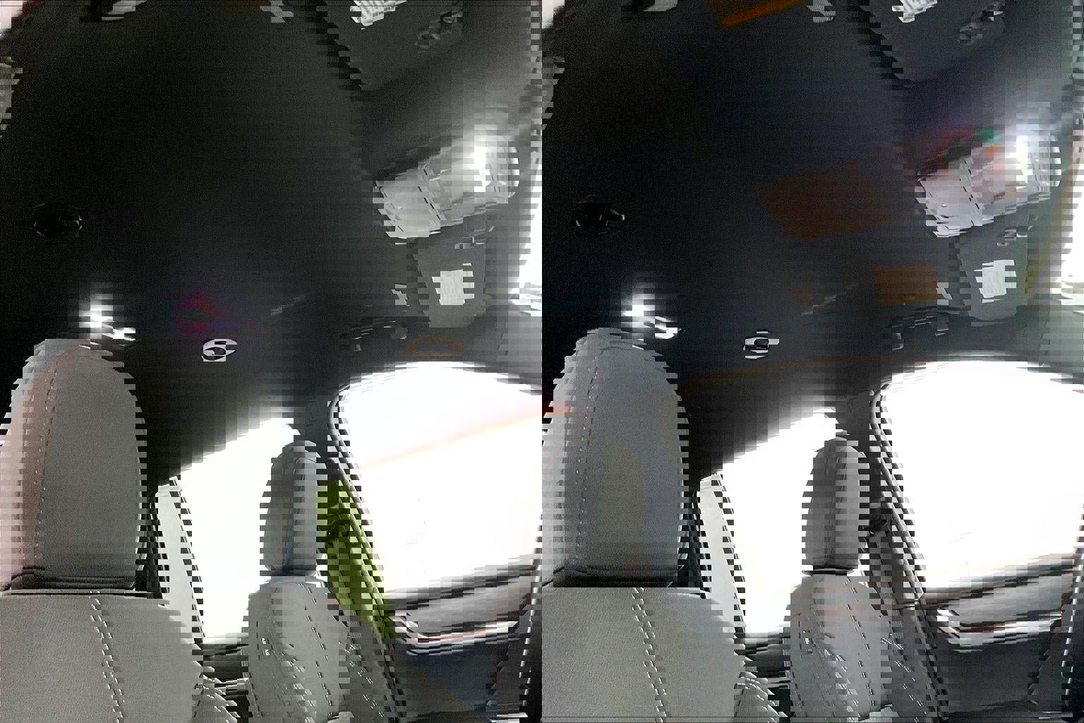 Used 2025 GMC Acadia Elevation image 28