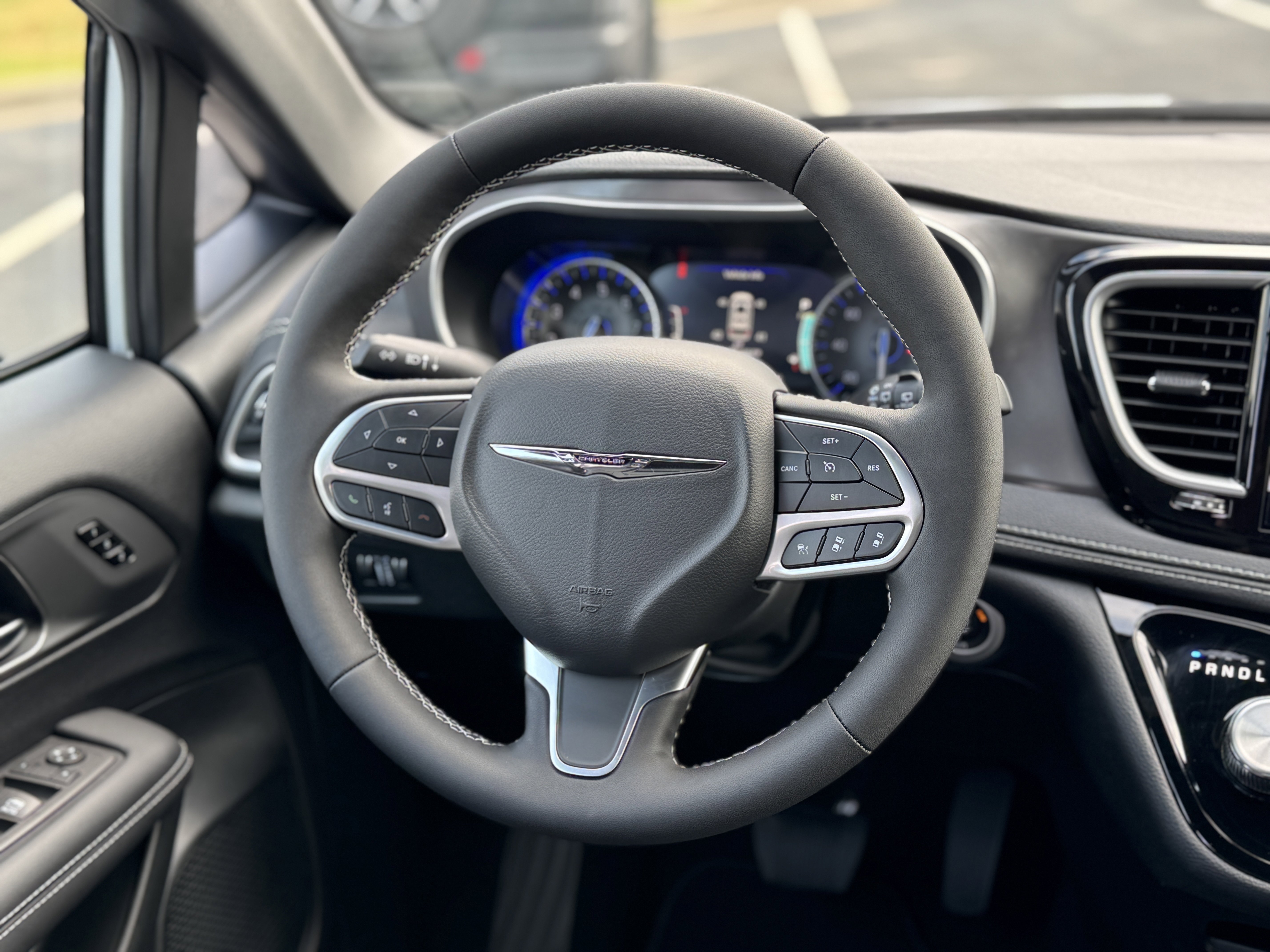 New 2026 Chrysler Pacifica Limited w/ S Appearance Package image 16