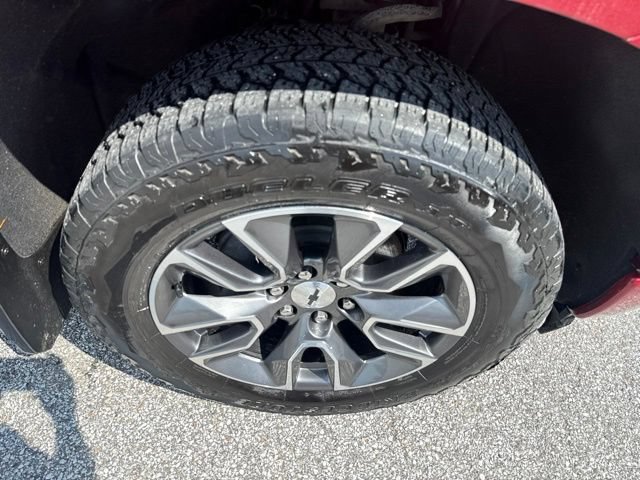 Used 2022 Chevrolet Silverado 1500 RST w/ Convenience Package II AWD/4WD image 9