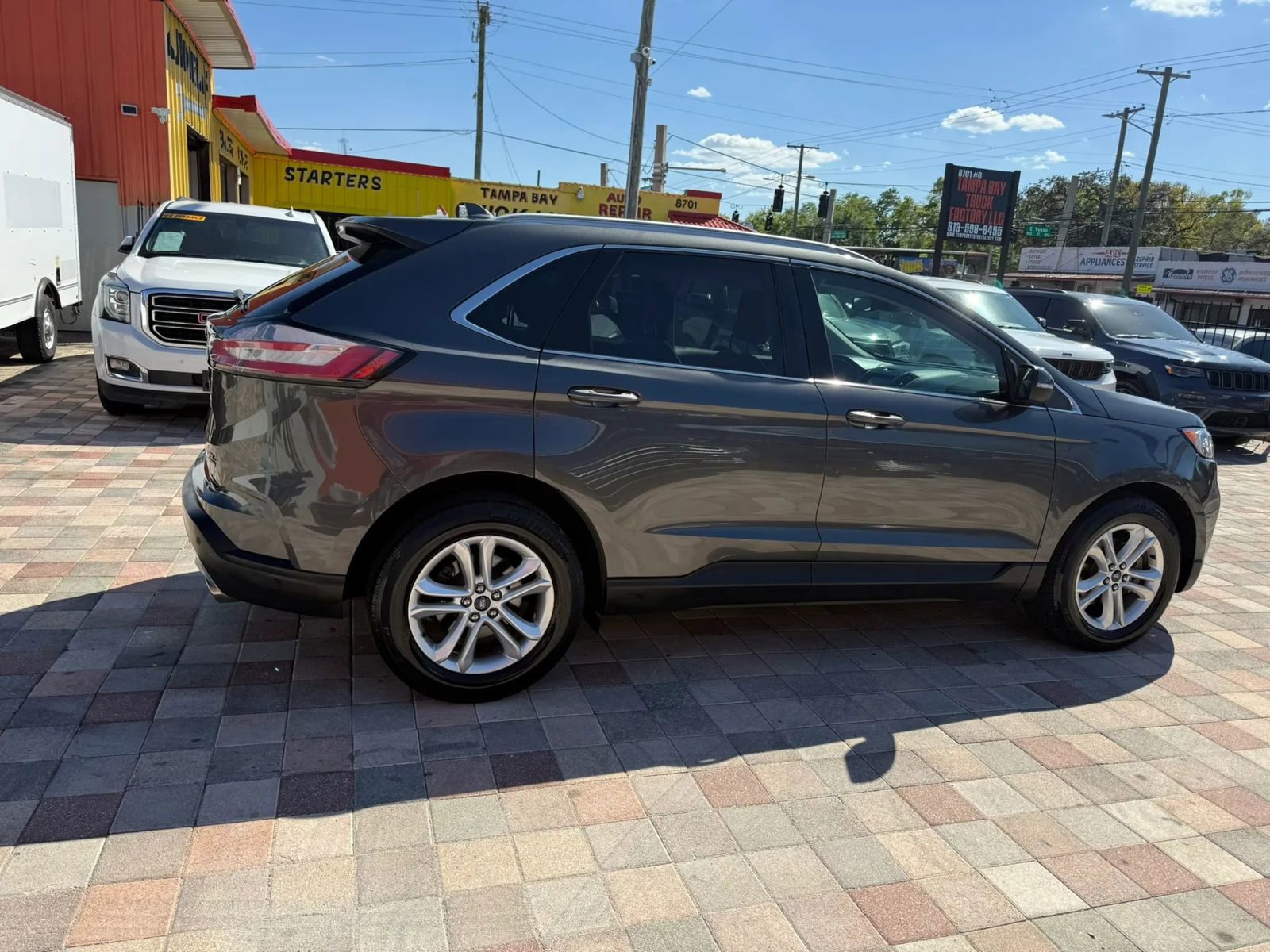 Used 2019 Ford Edge SEL FWD image 9