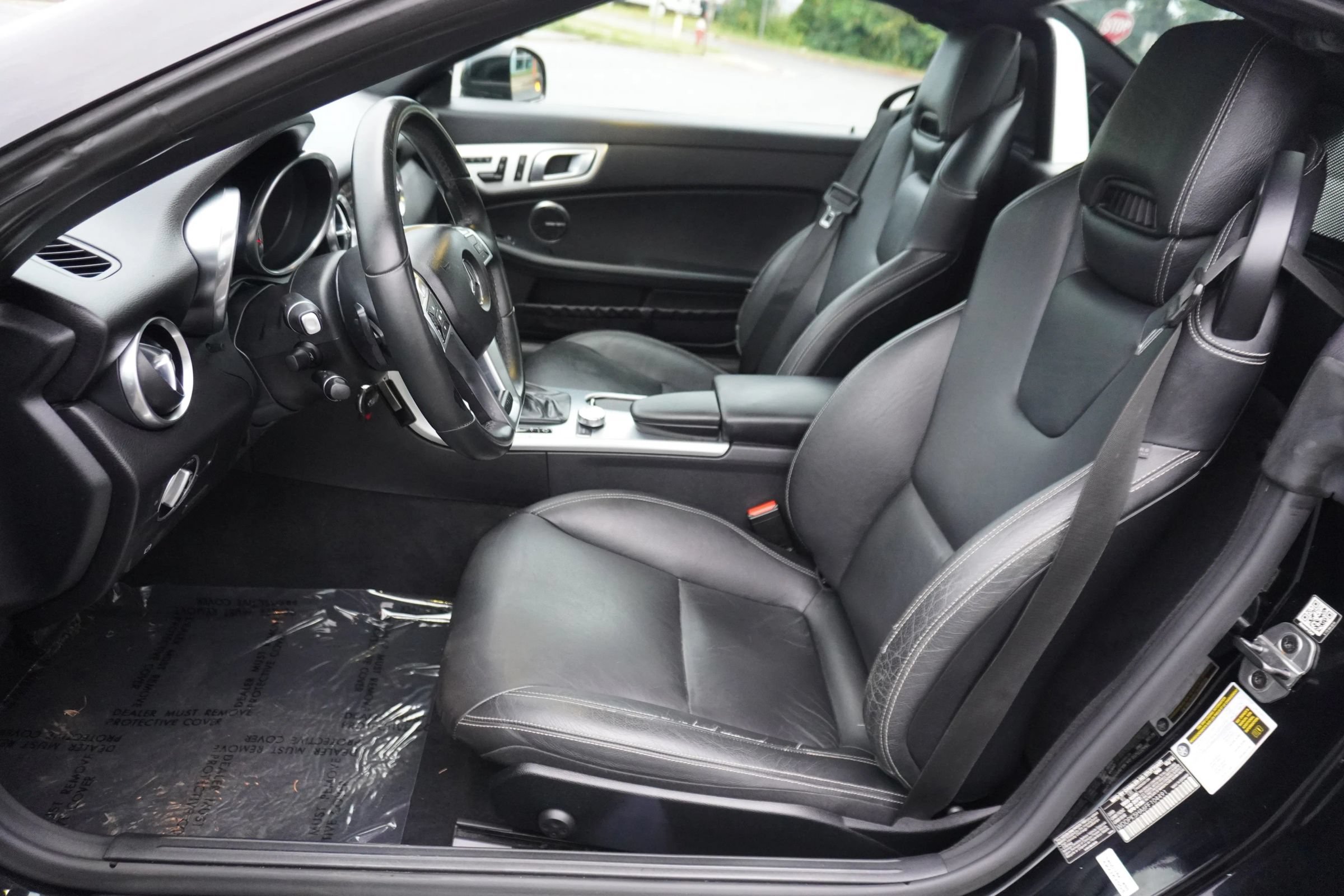 Used 2015 Mercedes-Benz SLK 350 image 9