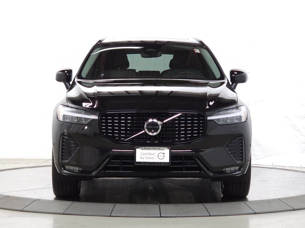 Certified 2025 Volvo XC60 B5 Plus AWD/4WD image 2