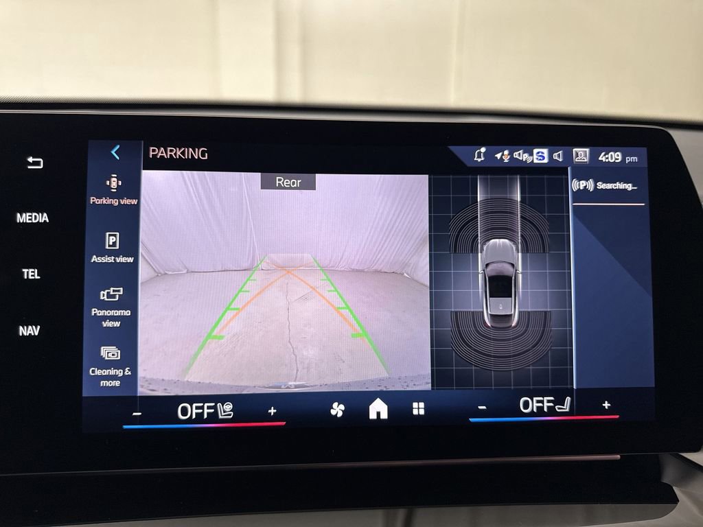 New 2026 BMW X2 xDrive28i w/ Convenience Package AWD/4WD image 18