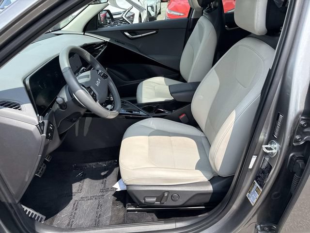 Used 2023 Kia Niro EX Touring FWD image 14