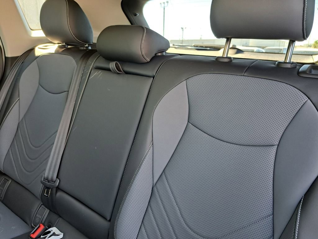 New 2026 Volkswagen Tiguan SE image 24