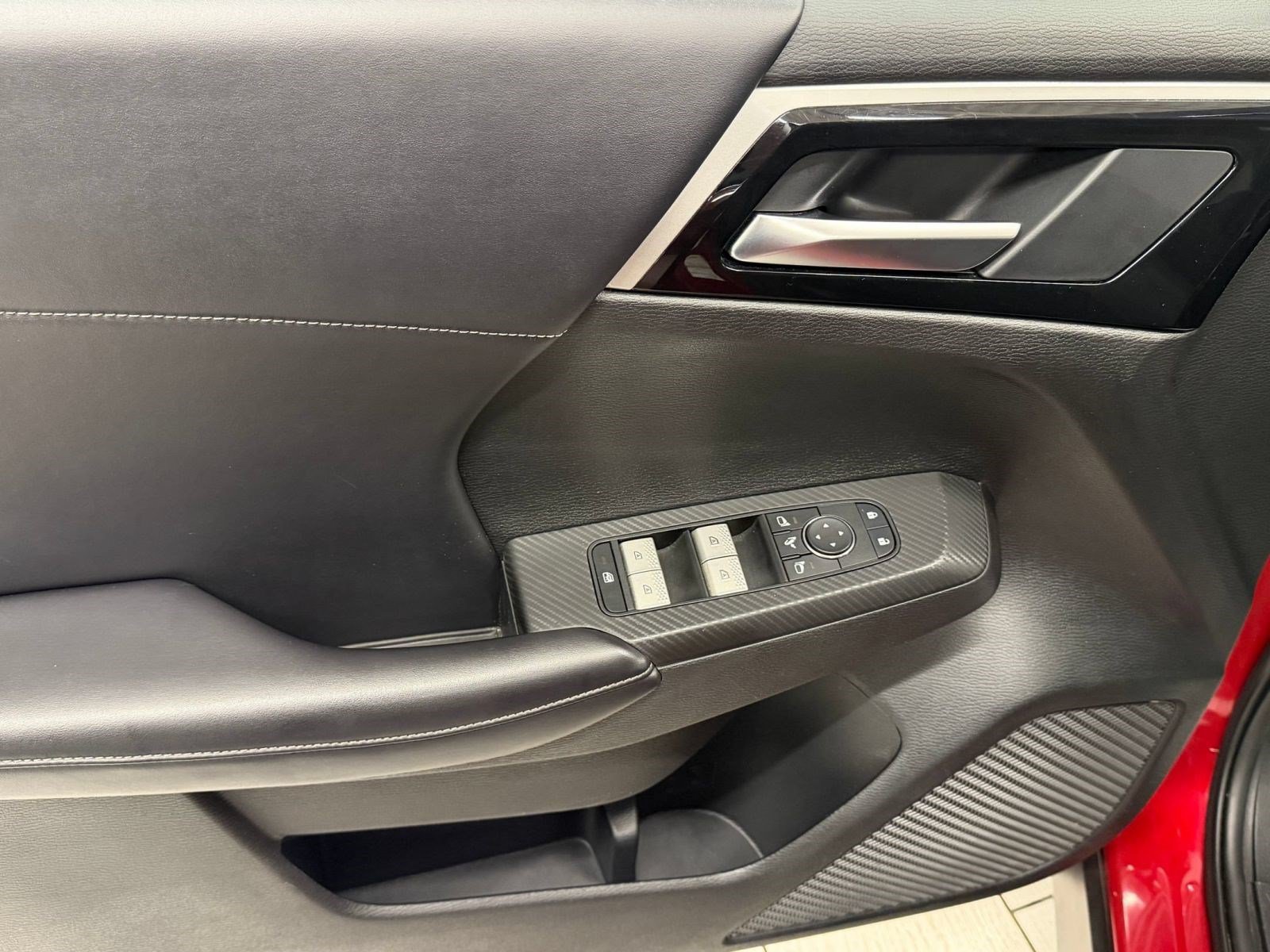 Used 2024 Mitsubishi Outlander SE AWD/4WD image 12