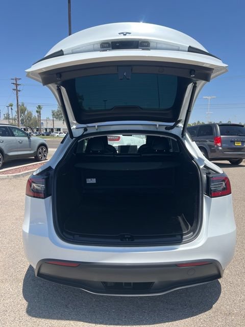 Used 2023 Tesla Model Y Long Range AWD/4WD image 23