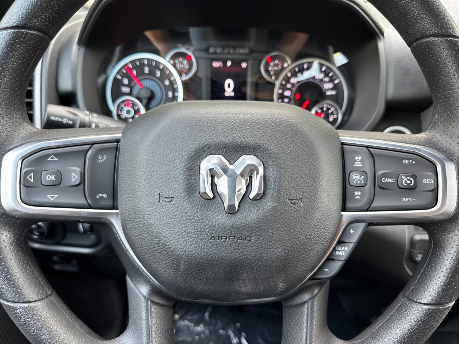 New 2026 RAM 1500 Express AWD/4WD image 22