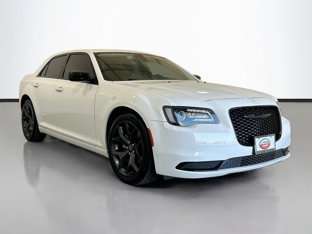 Used 2023 Chrysler 300 Touring w/ Sport Appearance Package RWD image 3