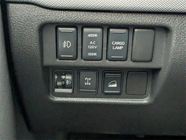 Used 2017 Nissan Titan PRO-4X image 26