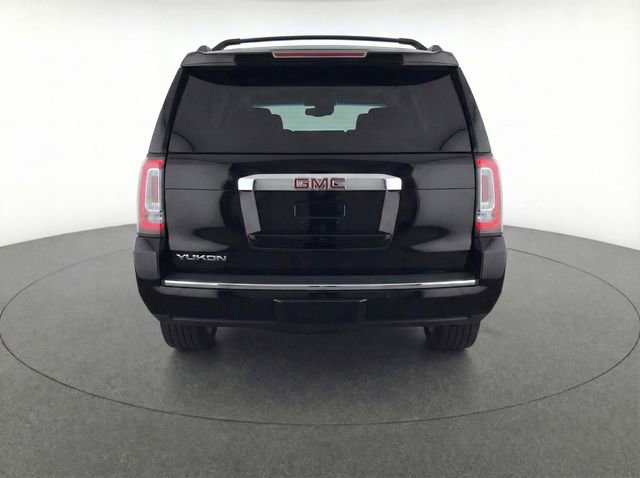 Used 2018 GMC Yukon Denali w/ Open Road Package image 3