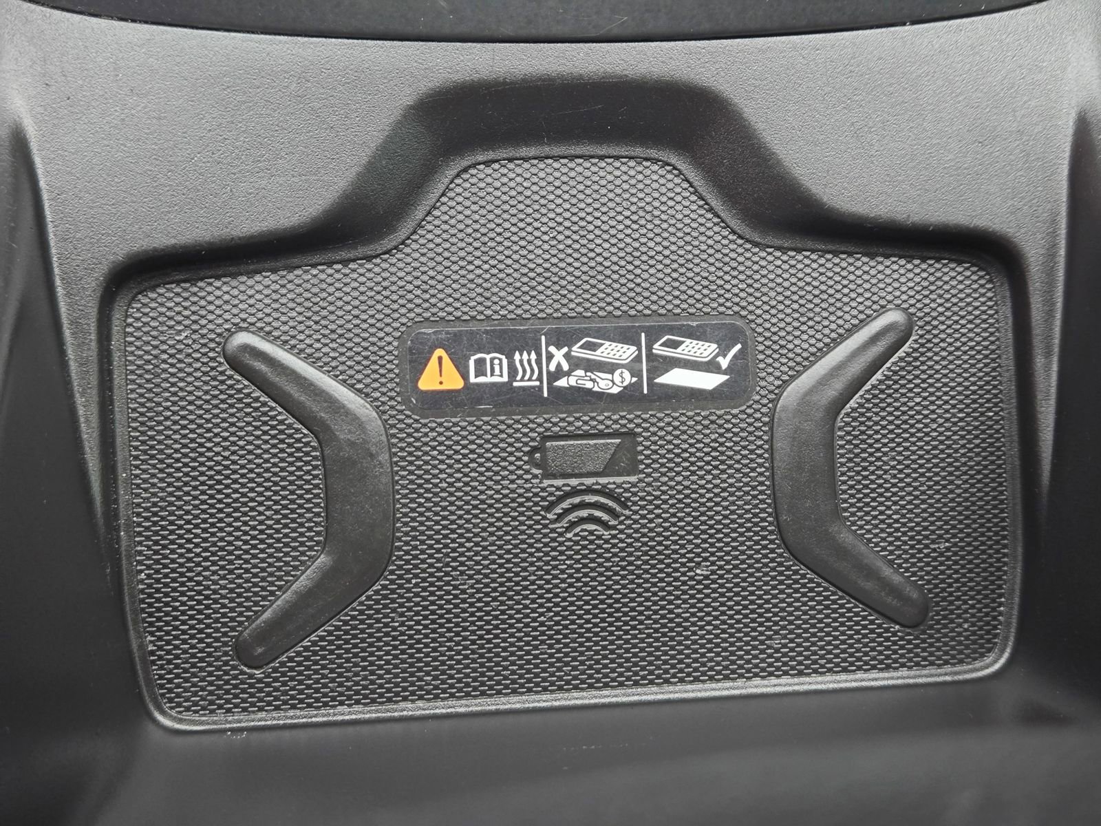 Used 2020 Chevrolet Colorado ZR2 w/ ZR2 Midnight Special Edition AWD/4WD image 21