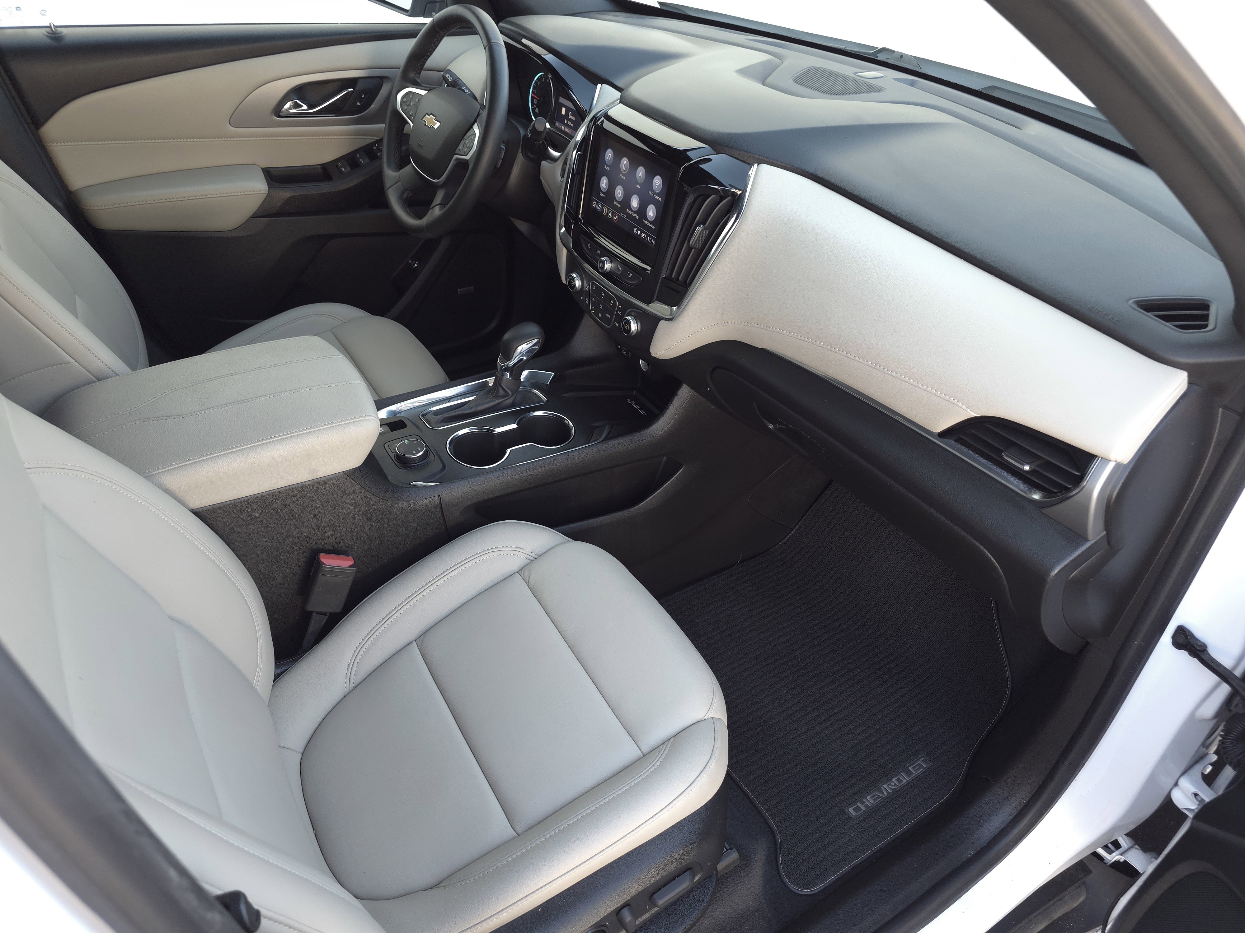 Used 2023 Chevrolet Traverse LT w/ LT Premium Package image 43