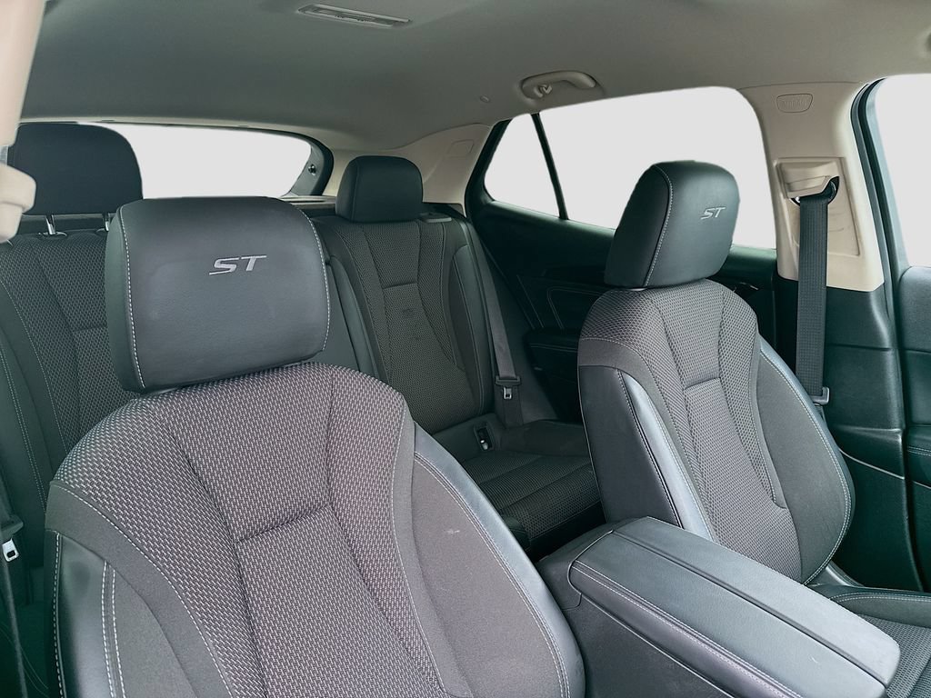 Used 2023 Buick Envision Preferred w/ Sport Touring Package FWD image 22