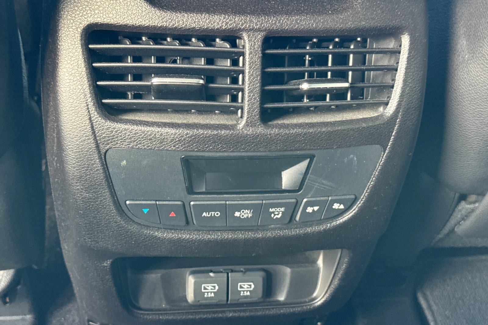 Used 2020 Acura MDX SH-AWD w/ Technology Package image 16