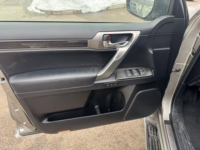 Used 2023 Lexus GX 460 Premium w/ Accessory Package image 22