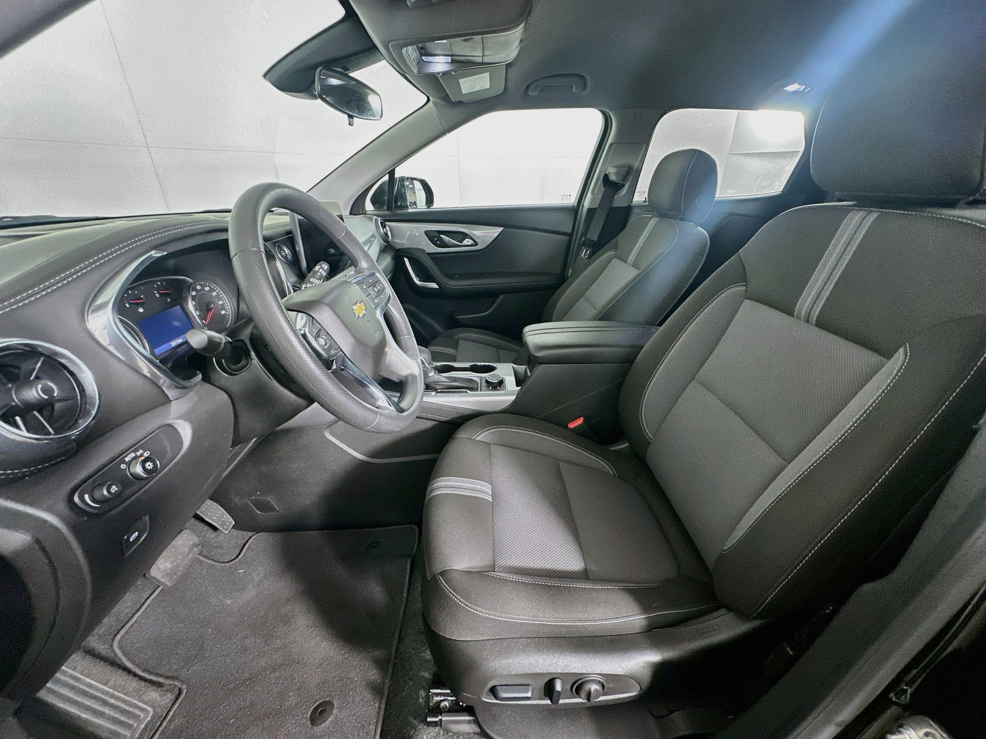 Used 2026 Chevrolet Blazer LT FWD image 13