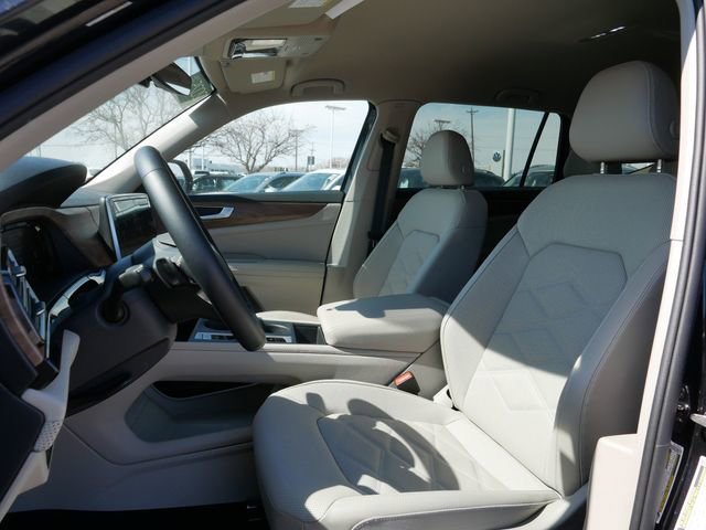 Certified 2025 Volkswagen Atlas SE image 15