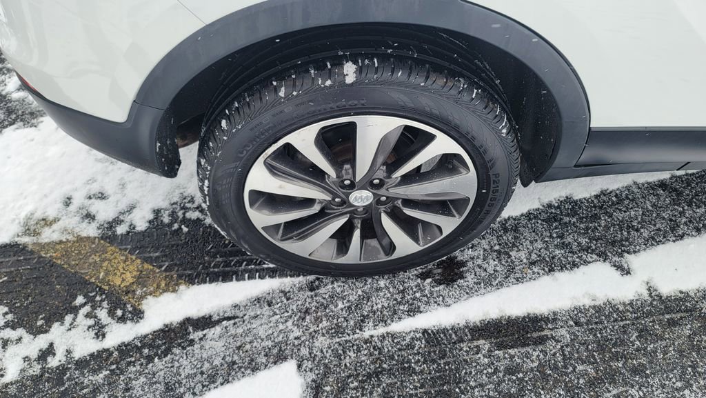 Used 2022 Buick Encore Preferred image 13