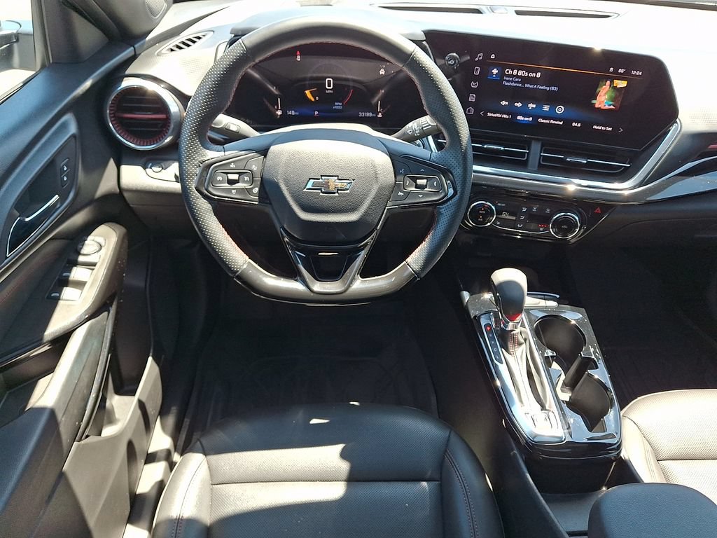 Certified 2024 Chevrolet Trax RS w/ Sunroof Package FWD image 2