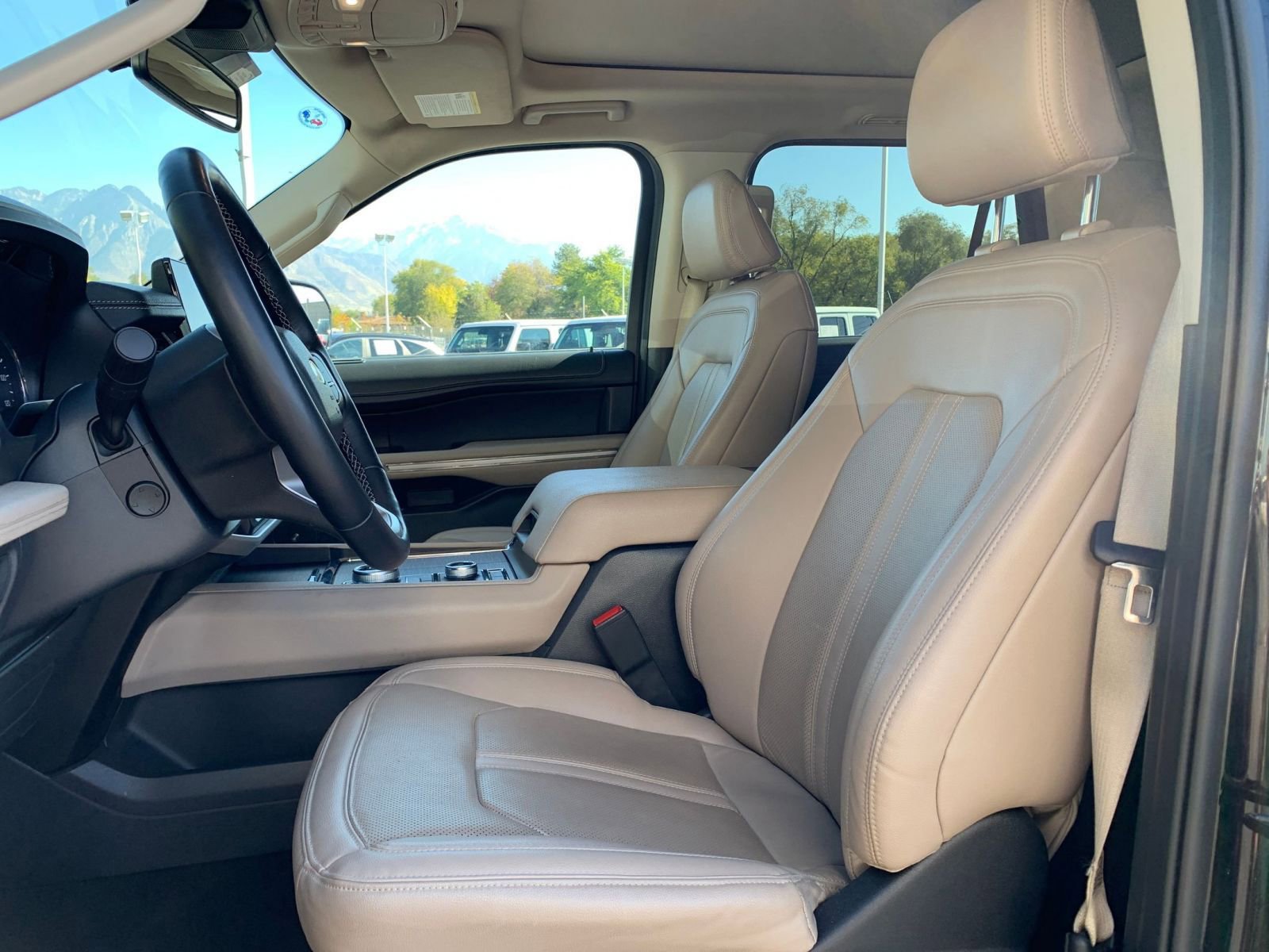 Used 2024 Ford Expedition Limited AWD/4WD image 27