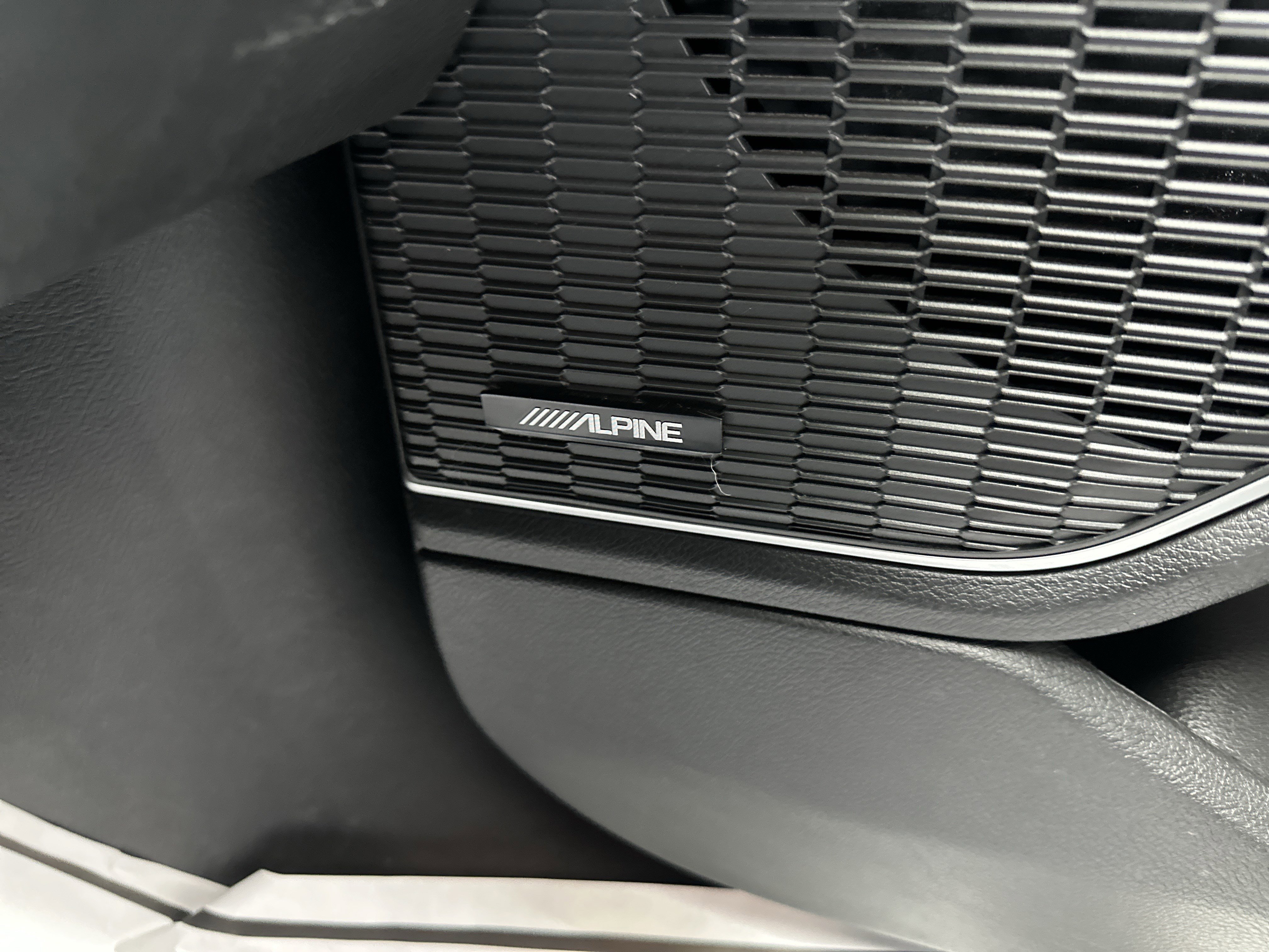 Used 2021 Jeep Grand Cherokee L Limited w/ Trailer Tow Group (B) image 31