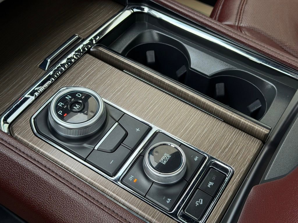 Used 2024 Ford Expedition Max Limited image 12