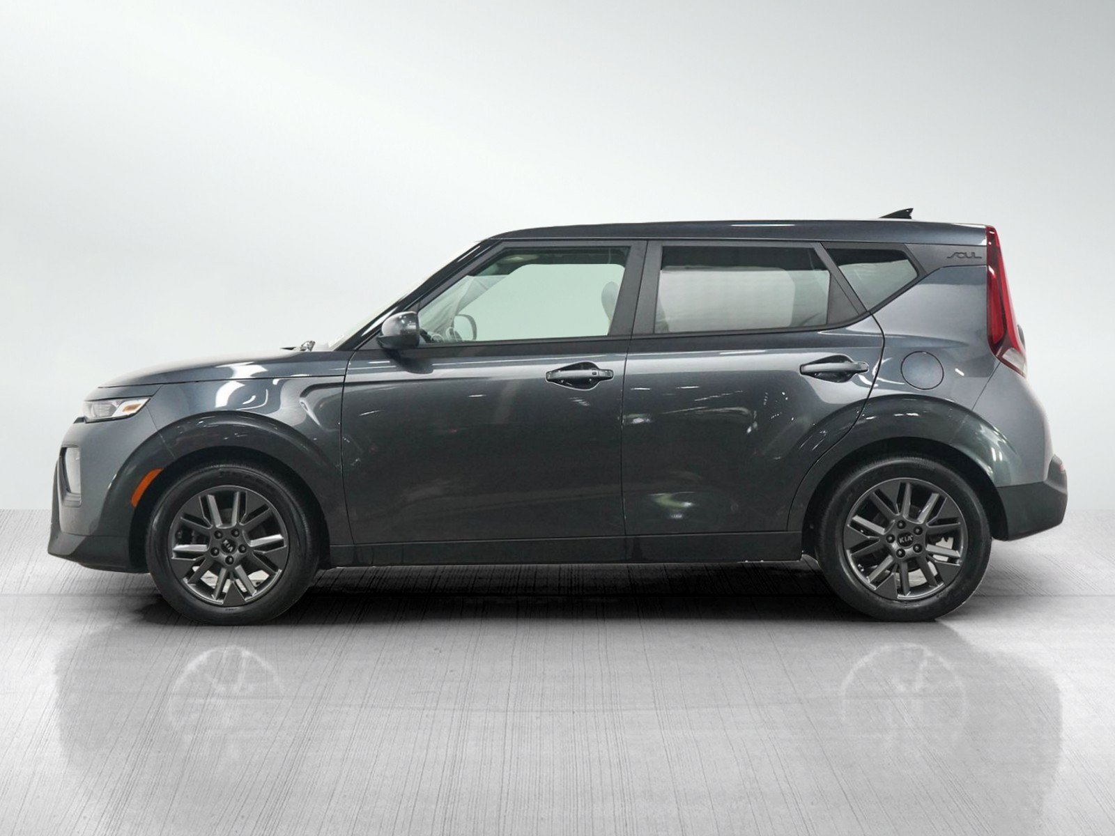 Used 2021 Kia Soul EX FWD image 2