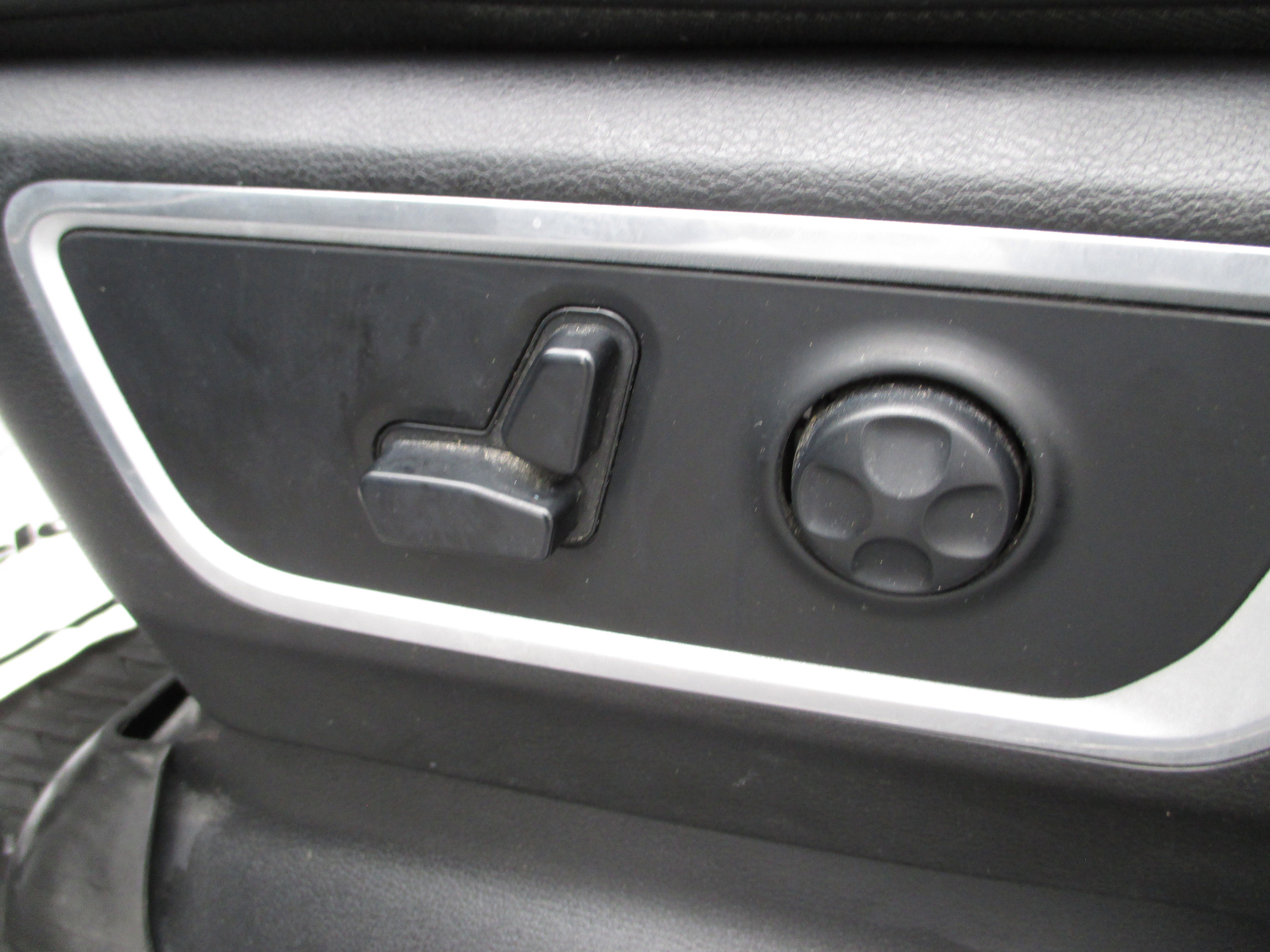 Used 2020 RAM 1500 Laramie AWD/4WD image 15