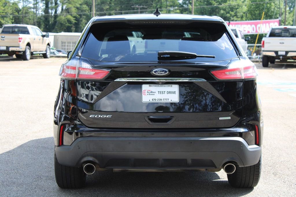 Used 2020 Ford Edge SE image 6