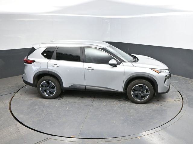 Used 2025 Nissan Rogue SV AWD/4WD image 46