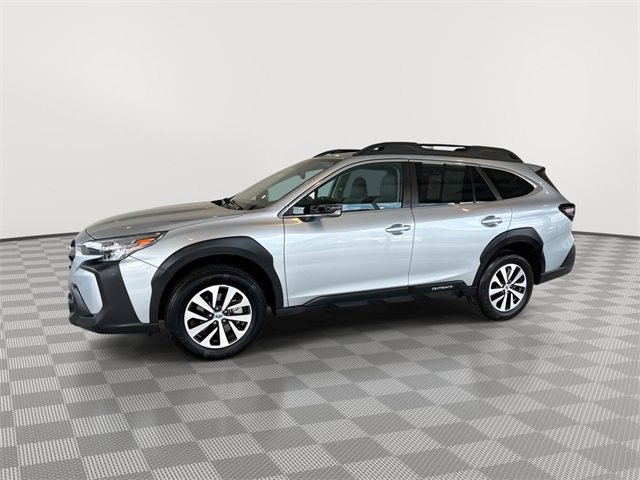 Used 2023 Subaru Outback Premium image 7