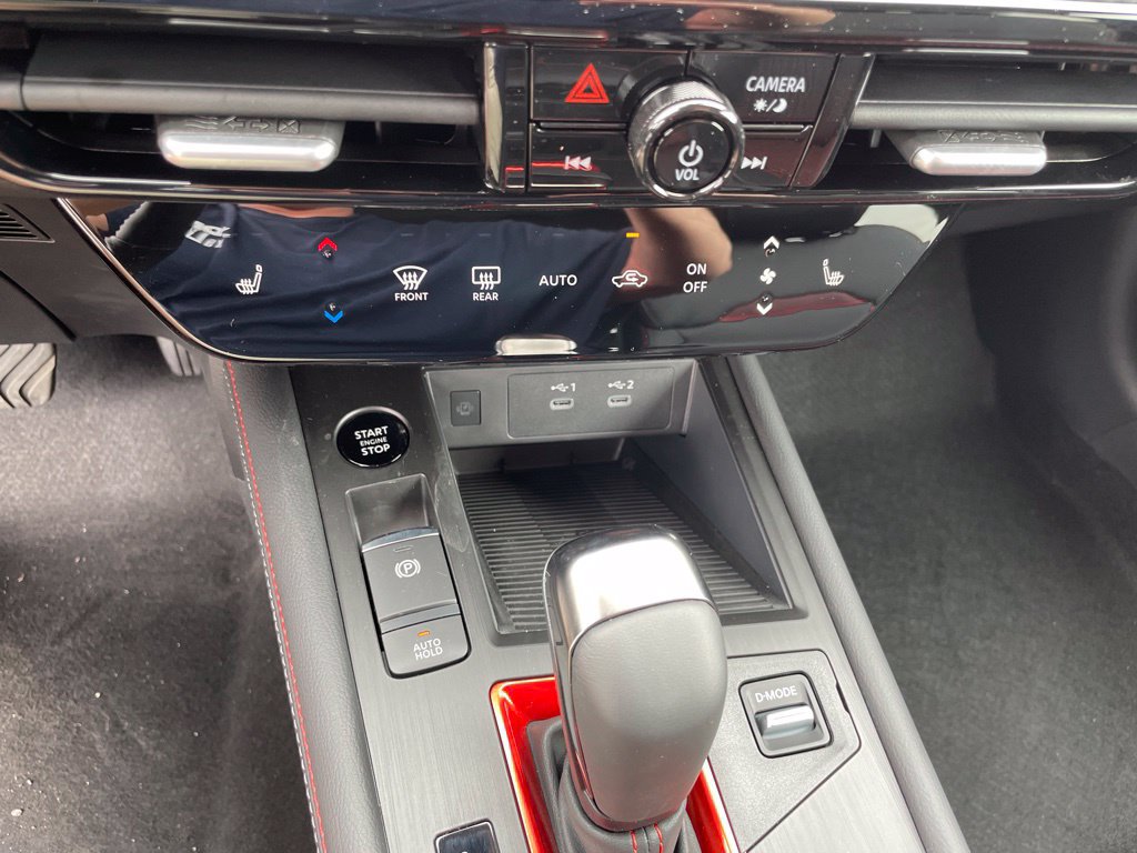 New 2026 Nissan Kicks SR w/ SR Premium Package AWD/4WD image 17