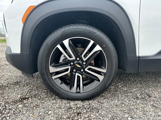 Used 2023 Chevrolet TrailBlazer LT w/ Convenience Package AWD/4WD image 11