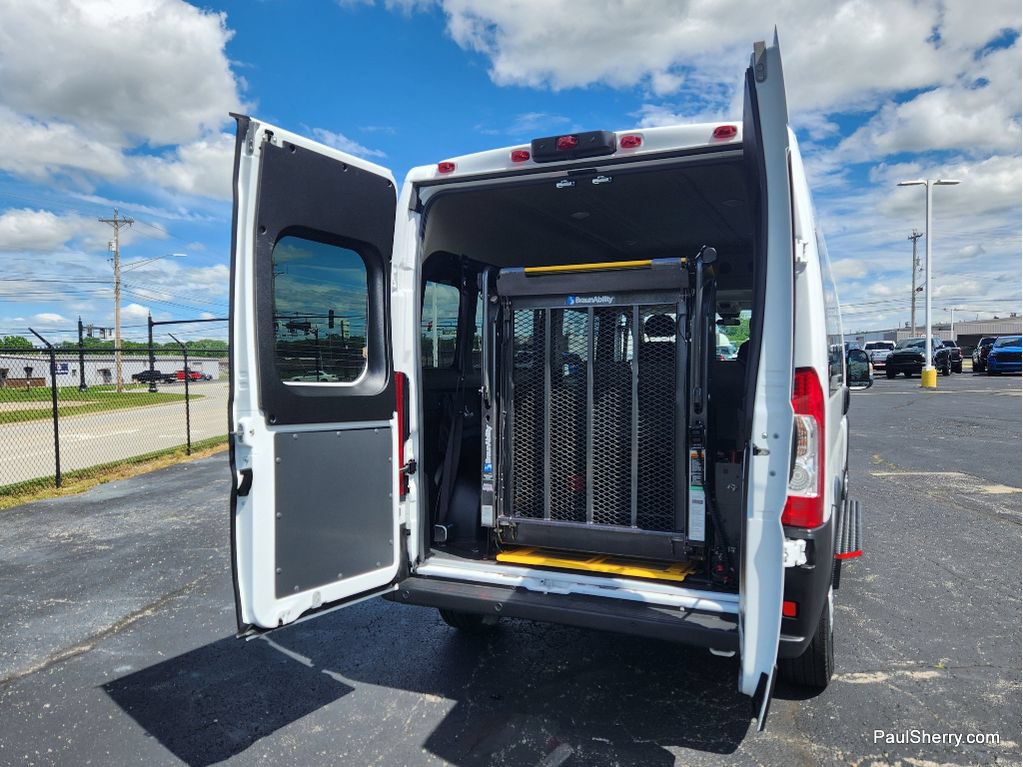 Used 2021 RAM ProMaster 2500 w/ Premium Appearance Group FWD image 18