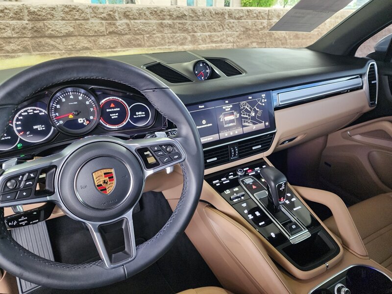 Used 2022 Porsche Cayenne Platinum Edition AWD/4WD image 55