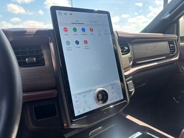 Used 2022 Ford Expedition Max Limited image 22