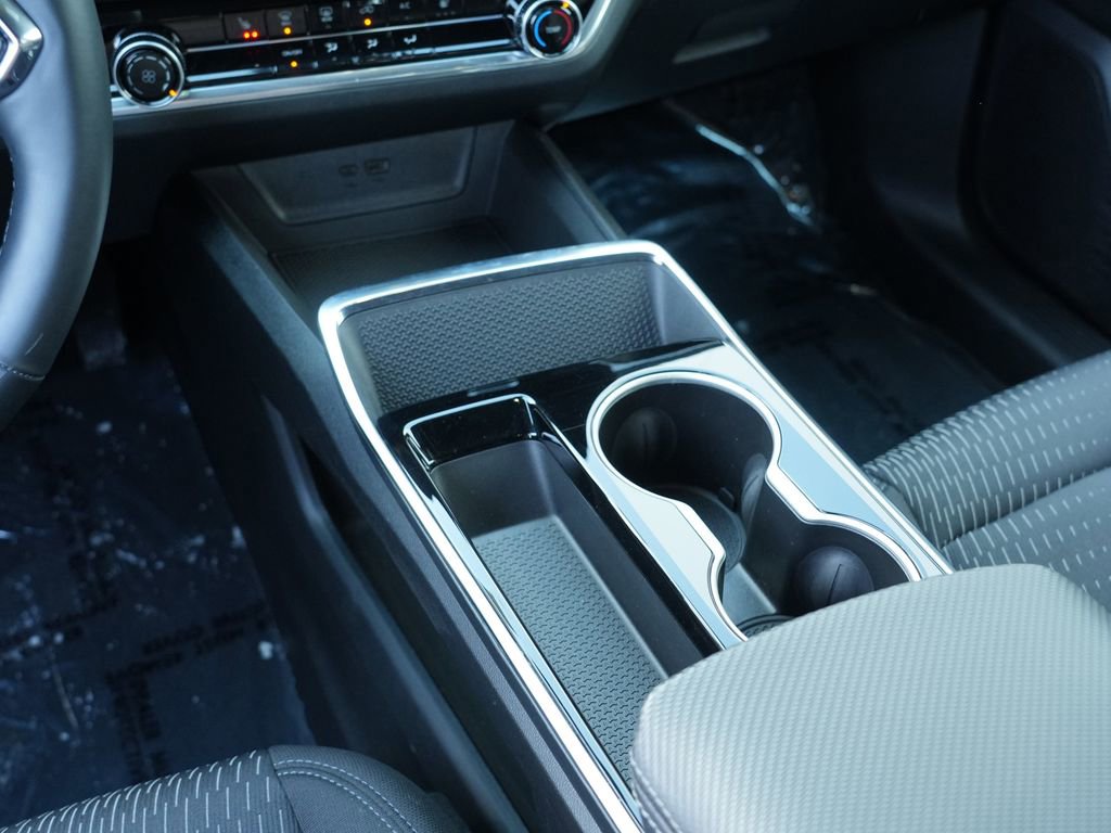 Used 2025 Chevrolet Equinox LT image 23