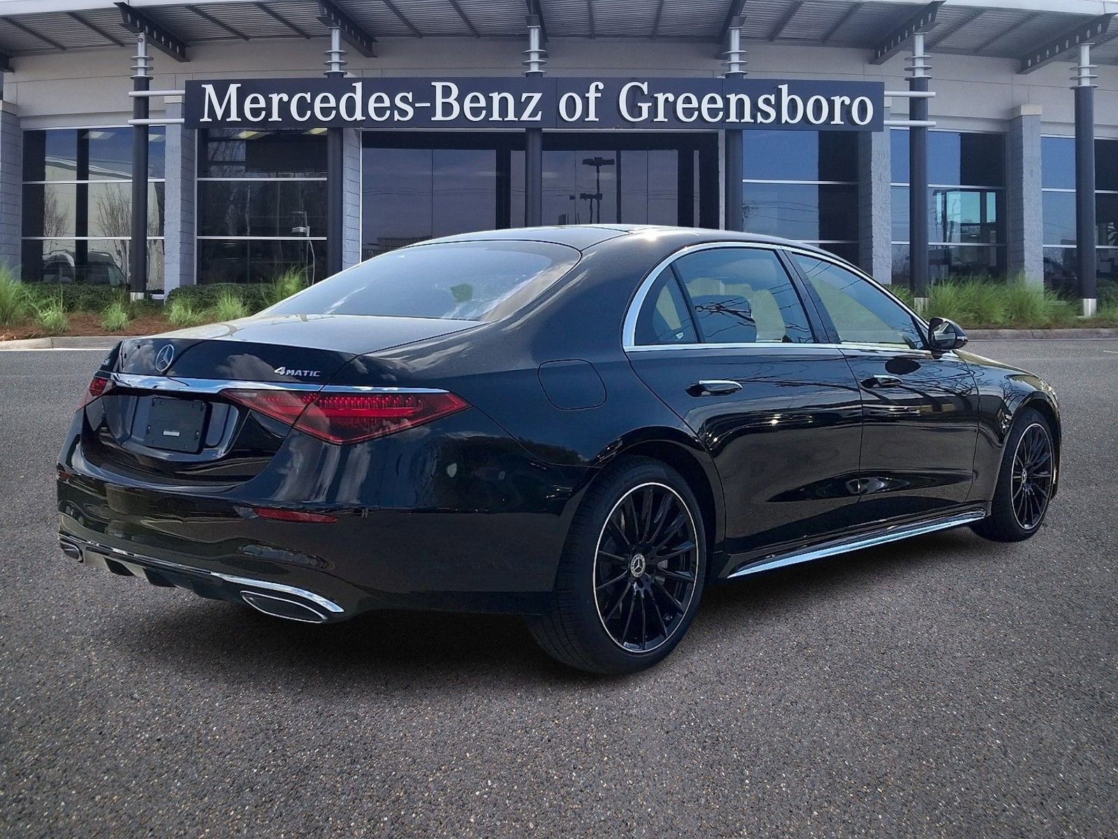 New 2026 Mercedes-Benz S 580 4MATIC Sedan image 3
