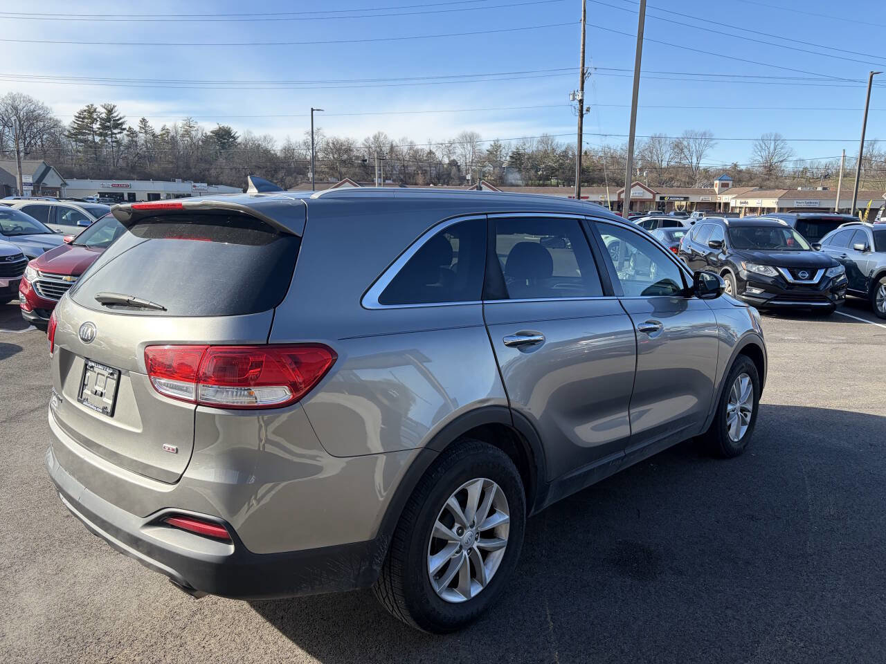Used 2018 Kia Sorento FWD image 9