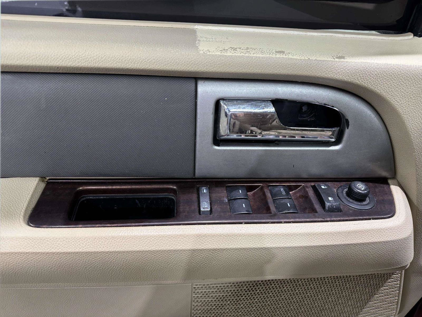 Used 2012 Ford Expedition XLT RWD image 14