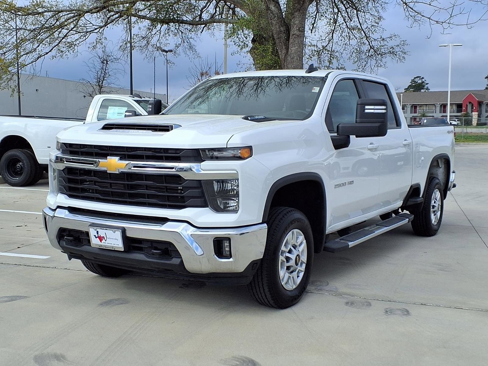 Used 2025 Chevrolet Silverado 2500 LT w/ Convenience Package image 3