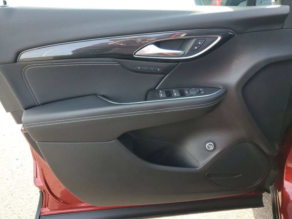 Used 2023 Buick Envision Essence AWD/4WD image 21
