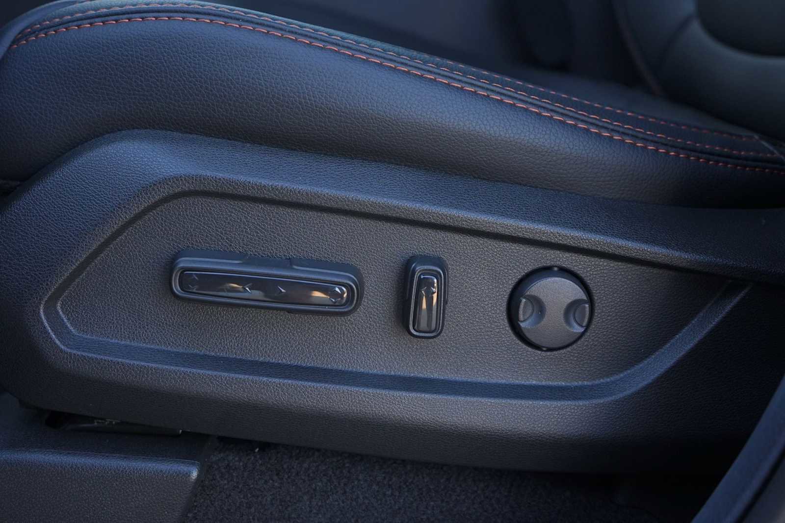 Used 2025 Honda Pilot TrailSport image 12