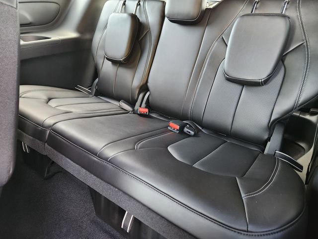 New 2026 Chrysler Pacifica Select FWD image 21