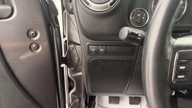 Used 2018 Jeep Wrangler Unlimited Rubicon image 21