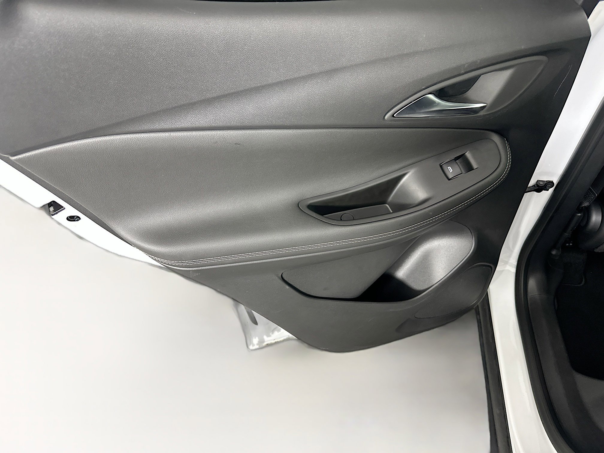 Used 2024 Buick Encore GX Preferred FWD image 25