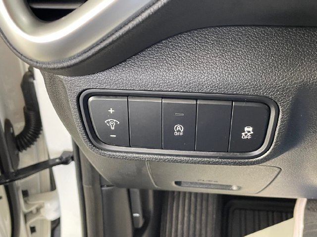 Certified 2022 Kia Soul LX FWD image 15